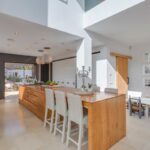 HOLIDAY-EXCLUSIVE VILLA CAN BUU - Kitchen
