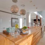 HOLIDAY-EXCLUSIVE VILLA CAN BUU - Kitchen